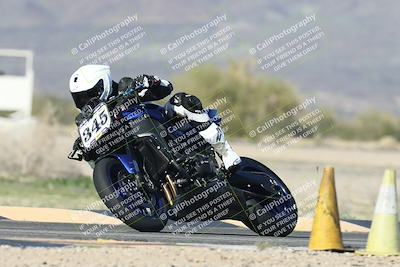 media/Jan-15-2026-Racers Edge (Thu) [[dfebeb70ab]]/2-A Group/Session 5 (Turn 5)/